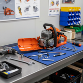 Motosierra Husqvarna 125 en servicio técnico